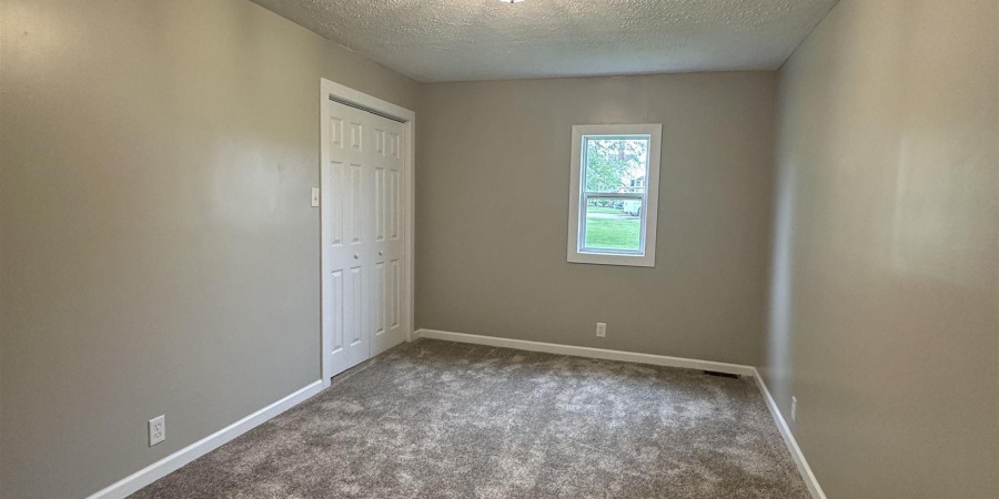 360 NE C Street, Linton, Indiana 47441,MLS,202521581