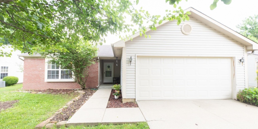 5530 W Cobblestone Street, Bloomington, Indiana 47403,MLS,202521679