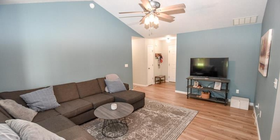 7207 W Crown Circle, Bloomington, Indiana 47404-8807,MLS,202521848