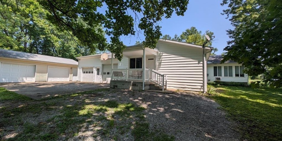 880 W Williams Road, Bloomington, Indiana 47404-9489,MLS,202521937