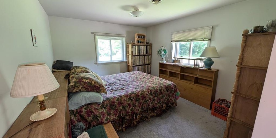 880 W Williams Road, Bloomington, Indiana 47404-9489,MLS,202521937