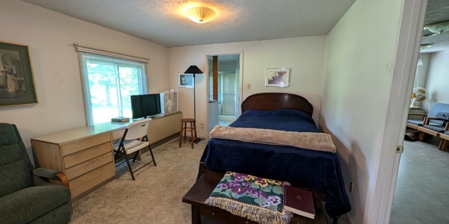 880 W Williams Road, Bloomington, Indiana 47404-9489,MLS,202521937
