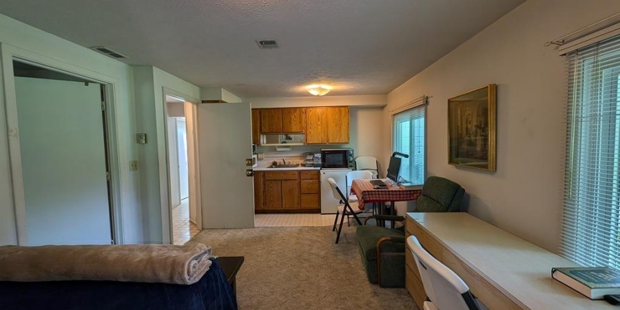 880 W Williams Road, Bloomington, Indiana 47404-9489,MLS,202521937
