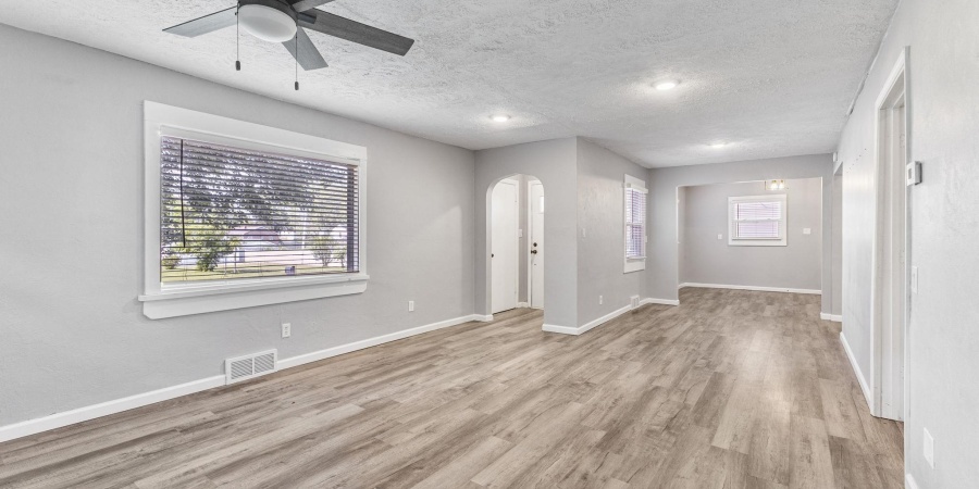 340 W Turner Street, Bloomfield, Indiana 47424,MLS,202521961