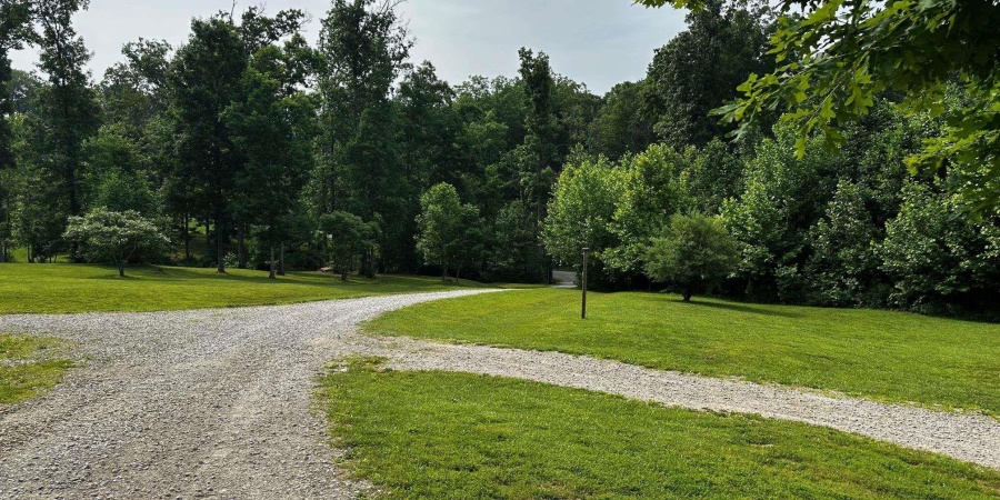 13687 E Ivan Court, Bloomington, Indiana 47403,MLS,202522677