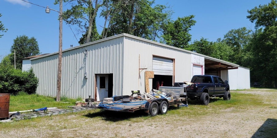 670 NW A Street, Linton, Indiana 47441-6659,MLS,202522873