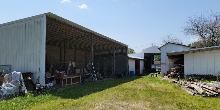 670 NW A Street, Linton, Indiana 47441-6659,MLS,202522873