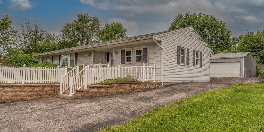 4260 W 3rd Street, Bloomington, Indiana 47404-4878,MLS,202522945