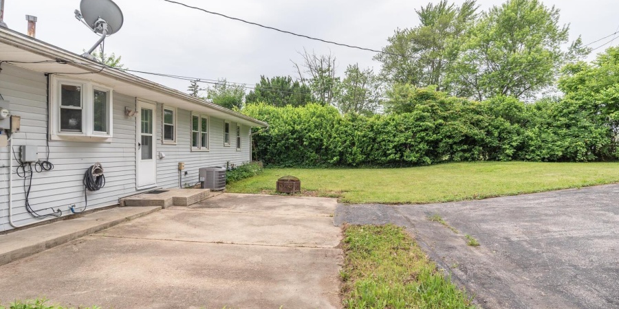 4260 W 3rd Street, Bloomington, Indiana 47404-4878,MLS,202522945