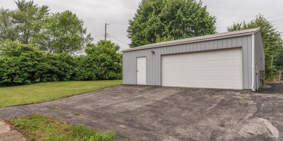 4260 W 3rd Street, Bloomington, Indiana 47404-4878,MLS,202522945