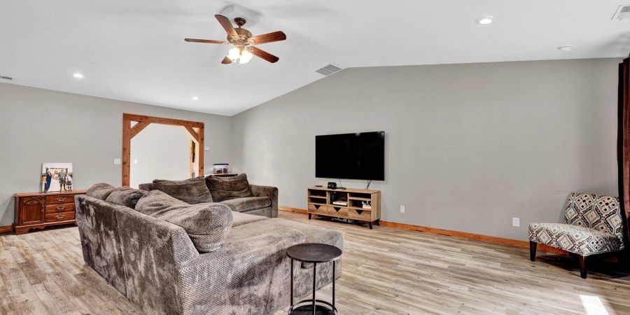 1051 Trinton Circle, Bedford, Indiana 47421,MLS,202522988
