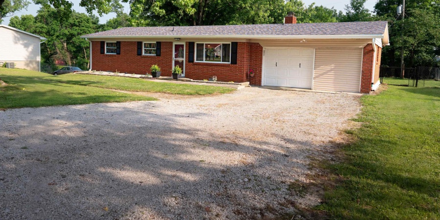 3945 W Walnut Leaf Drive, Bloomington, Indiana 47403,MLS,202523038