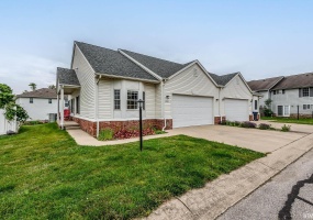 1423 W Westwind Court, Bloomington, Indiana 47403,MLS,202523056