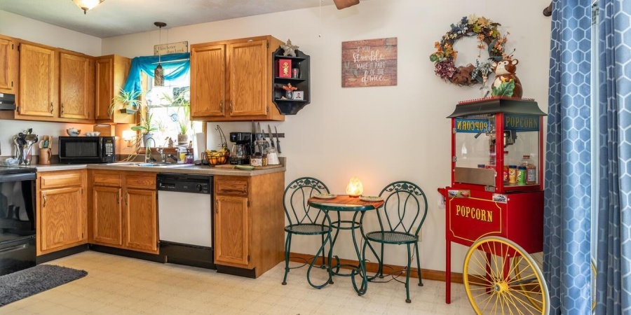 303 W Blackfoot Drive, Ellettsville, Indiana 47429,MLS,202523087
