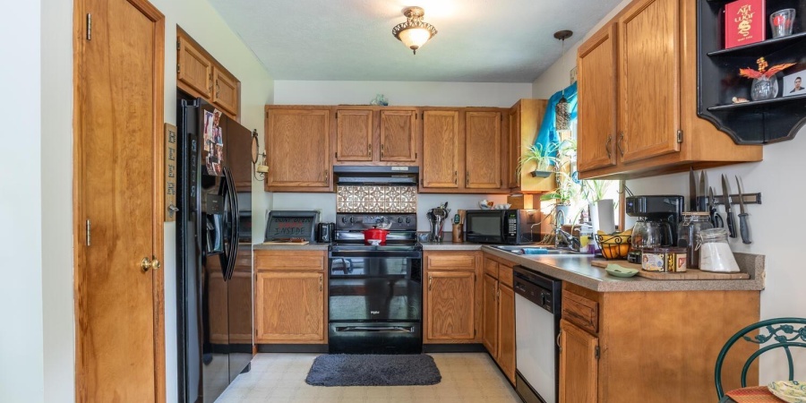 303 W Blackfoot Drive, Ellettsville, Indiana 47429,MLS,202523087