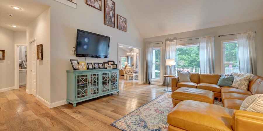 5007 W Michael Lane, Bloomington, Indiana 47404-9207,MLS,202523205