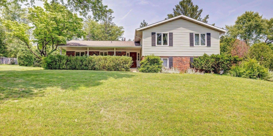 2403 E Covenanter Drive, Bloomington, Indiana 47401,MLS,202523212