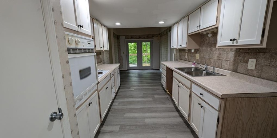 7201 S Kingswood Street, Terre Haute, Indiana 47802-7857,MLS,202523231