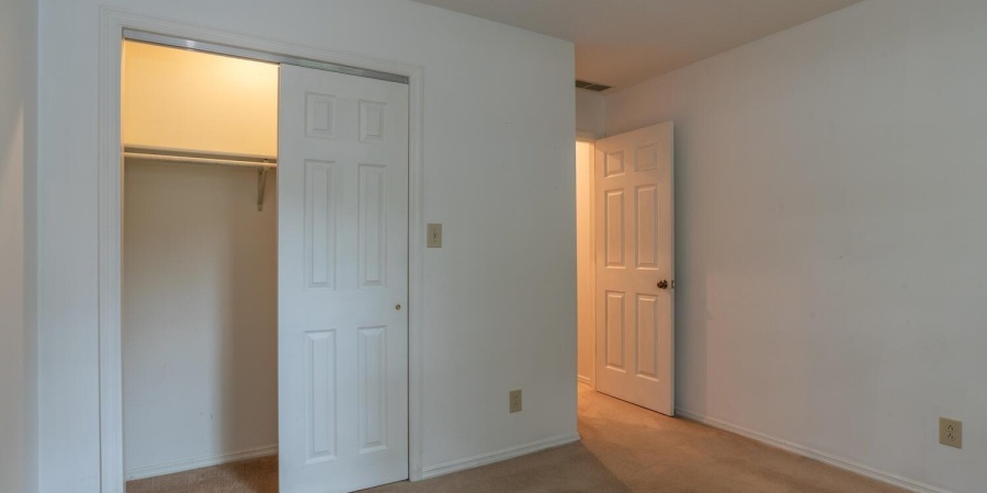 3718 Grasstree Court, Bloomington, Indiana 47401,MLS,202523232