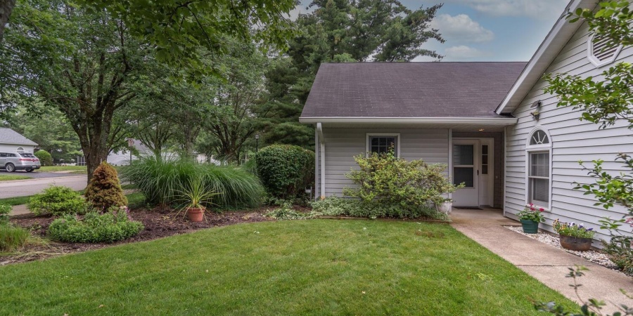 3718 Grasstree Court, Bloomington, Indiana 47401,MLS,202523232