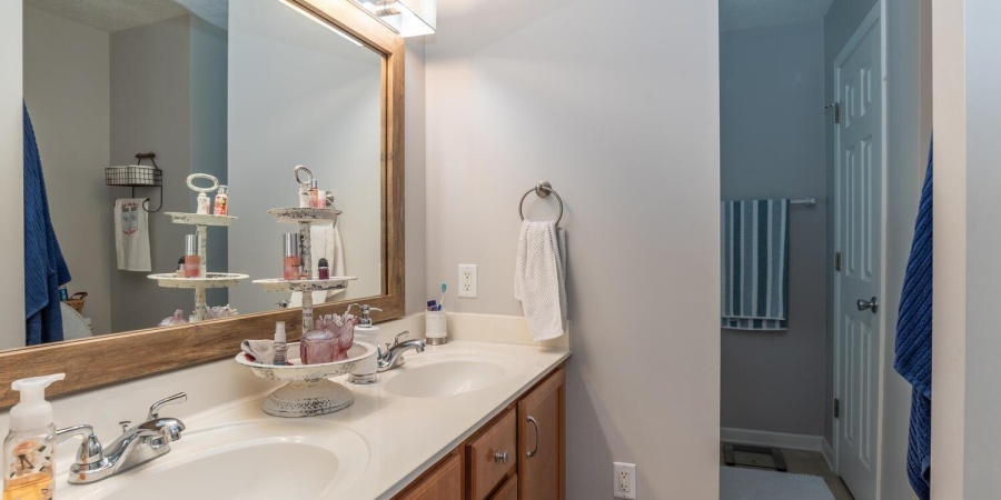 4600 N Shadow Wood Drive, Bloomington, Indiana 47404,MLS,202523264