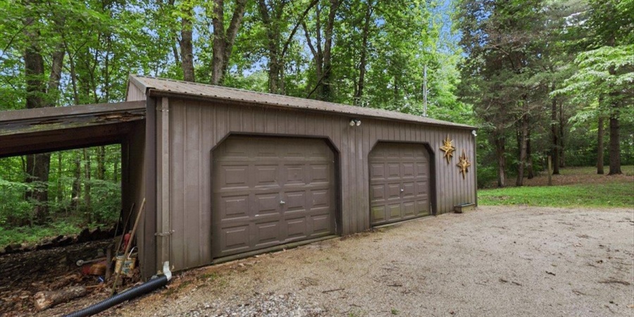 3911 Kings Ridge Road, Mitchell, Indiana 47446,MLS,202523277