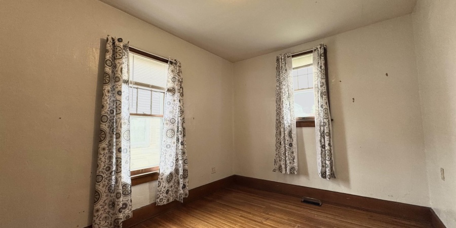 279 SE A Street, Linton, Indiana 47441,MLS,202523289