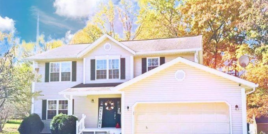 687 N Deer Lake Drive, Bloomfield, Indiana 47424-6944,MLS,202523322