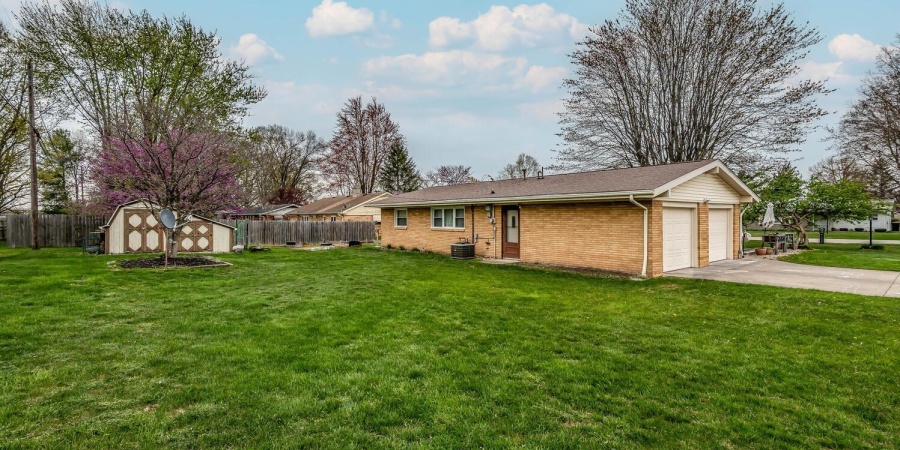 4092 W Broadway Avenue, Bloomington, Indiana 47404,MLS,202523414