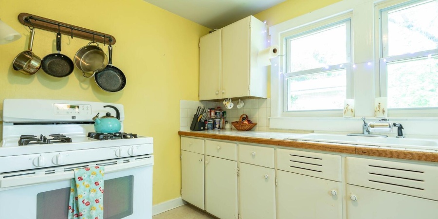 504 E Dixie Street, Bloomington, Indiana 47401,MLS,202523451