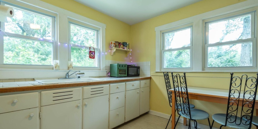 504 E Dixie Street, Bloomington, Indiana 47401,MLS,202523451