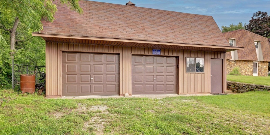 600 Forest Drive, Bloomfield, Indiana 47424-1006,MLS,202523580