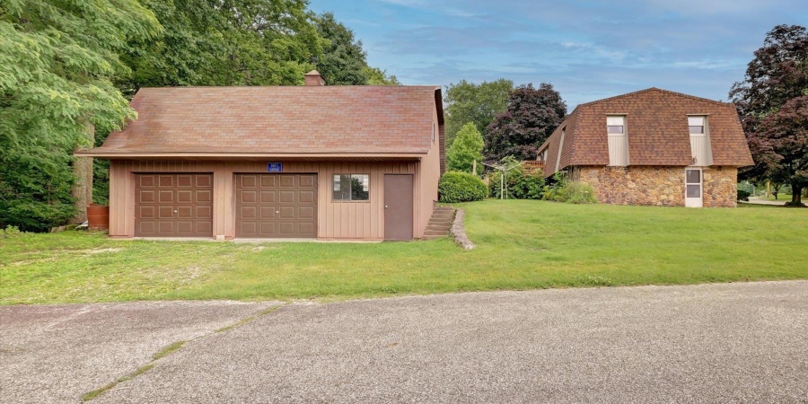 600 Forest Drive, Bloomfield, Indiana 47424-1006,MLS,202523580