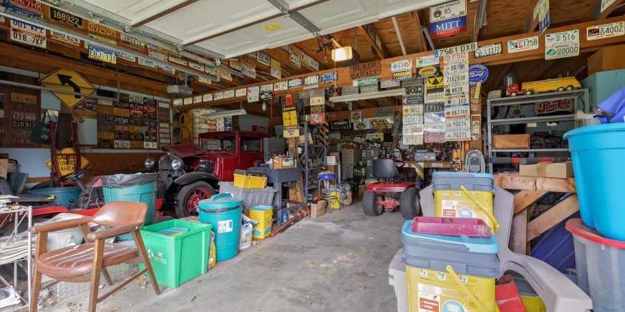 600 Forest Drive, Bloomfield, Indiana 47424-1006,MLS,202523580