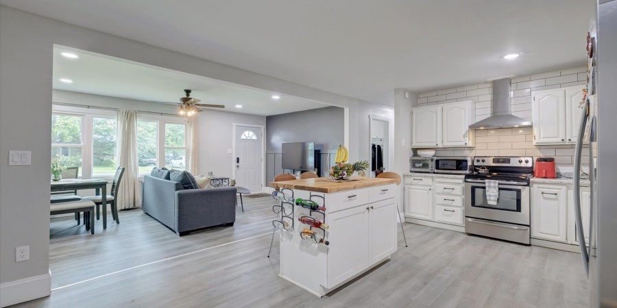 3868 S Sanstone Lane, Bloomington, Indiana 47403,MLS,202523612