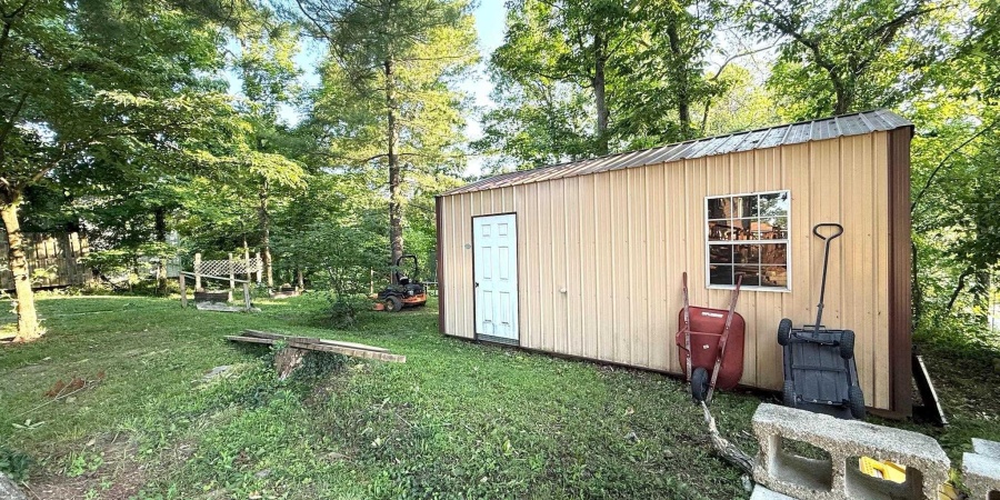 101 Lincoln Avenue, Bedford, Indiana 47421,MLS,202523687