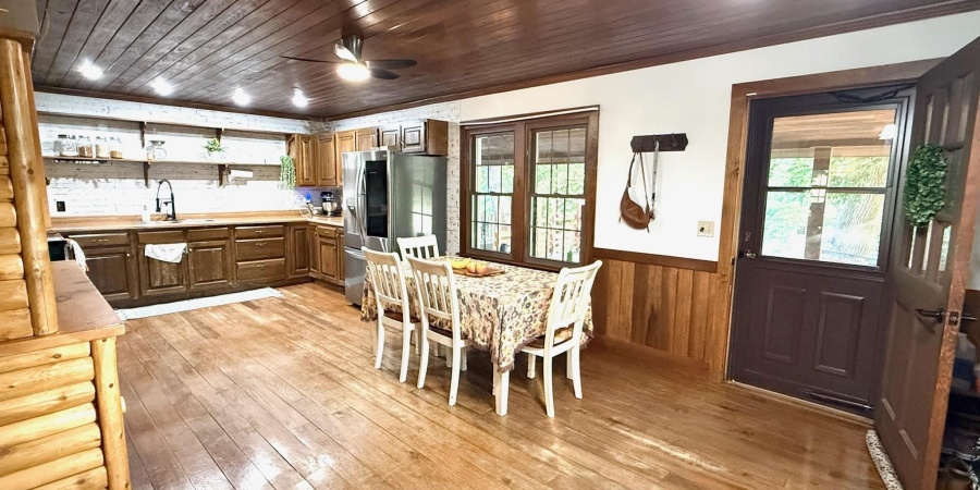 101 Lincoln Avenue, Bedford, Indiana 47421,MLS,202523687