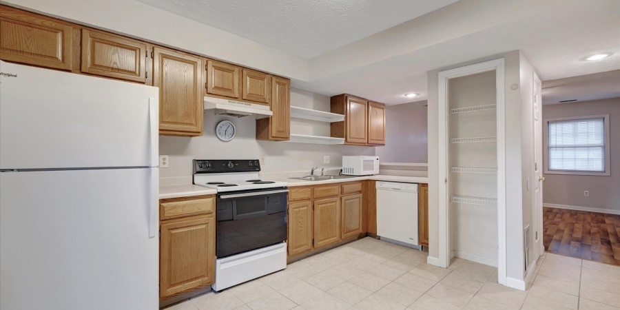 646 E Sherwood Hills Drive, Bloomington, Indiana 47401,MLS,202523785