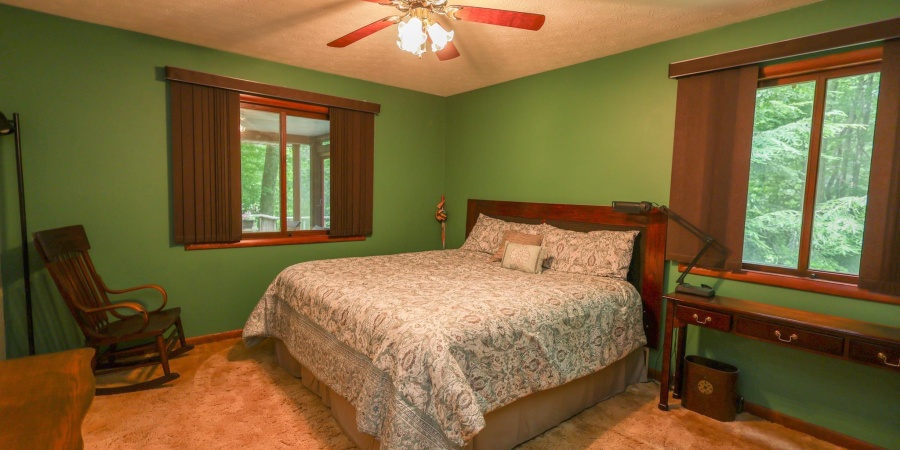 946 E Chambers Pike, Bloomington, Indiana 47408,MLS,202523821