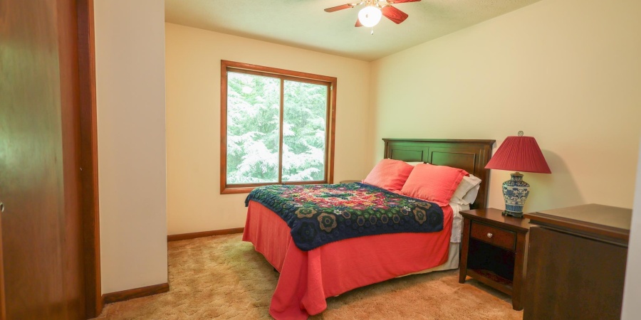 946 E Chambers Pike, Bloomington, Indiana 47408,MLS,202523821