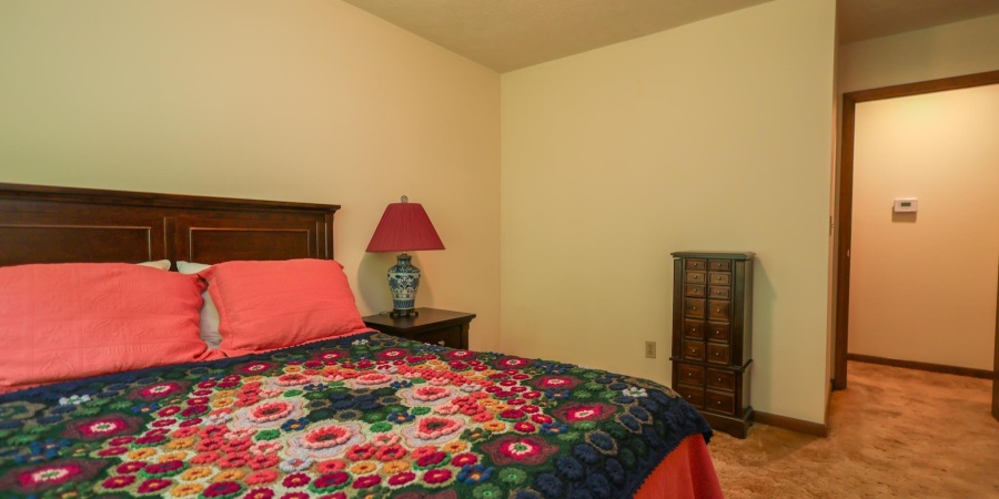 946 E Chambers Pike, Bloomington, Indiana 47408,MLS,202523821