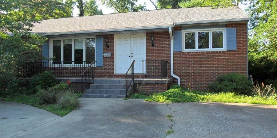 1517 E Maxwell Lane, Bloomington, Indiana 47401,MLS,202523913