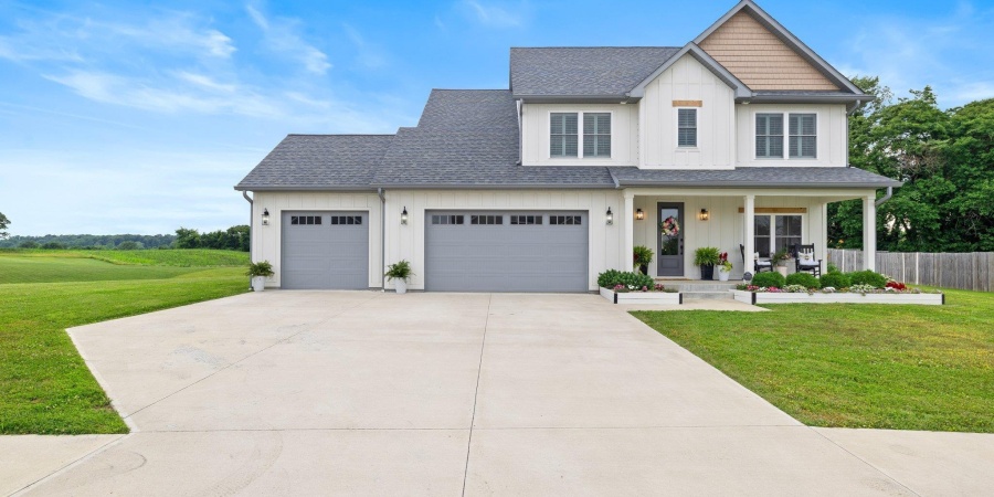 4685 N Triple Crown Drive, Bloomington, Indiana 47404,MLS,202523996