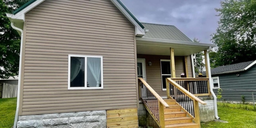 120 W Warren Street, Mitchell, Indiana 47446-1550,MLS,202524740