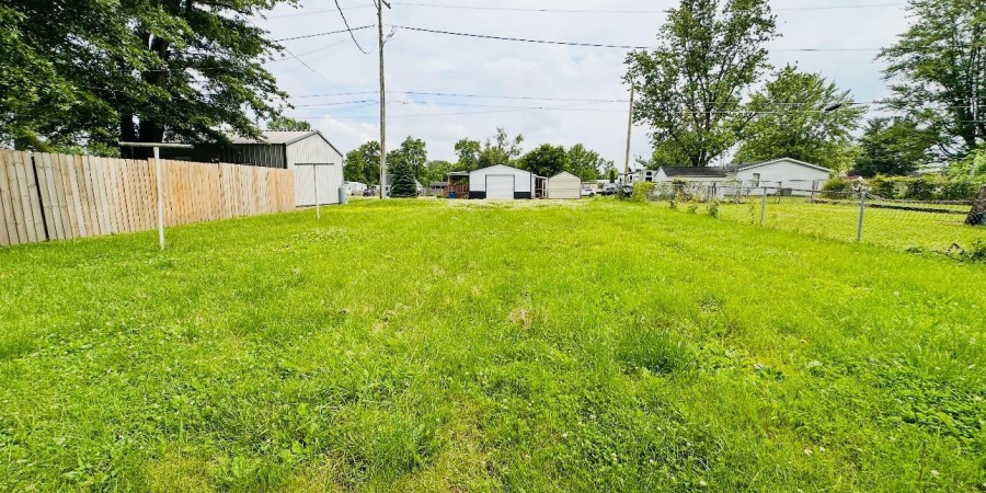 120 W Warren Street, Mitchell, Indiana 47446-1550,MLS,202524740