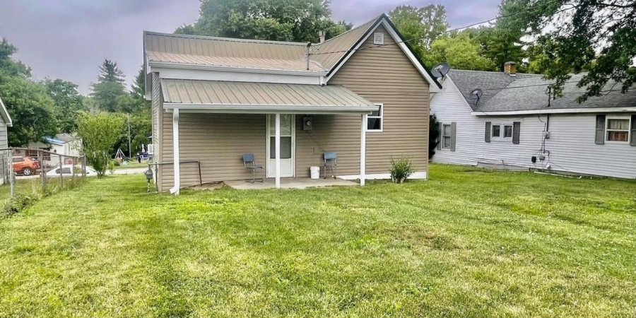 120 W Warren Street, Mitchell, Indiana 47446-1550,MLS,202524740
