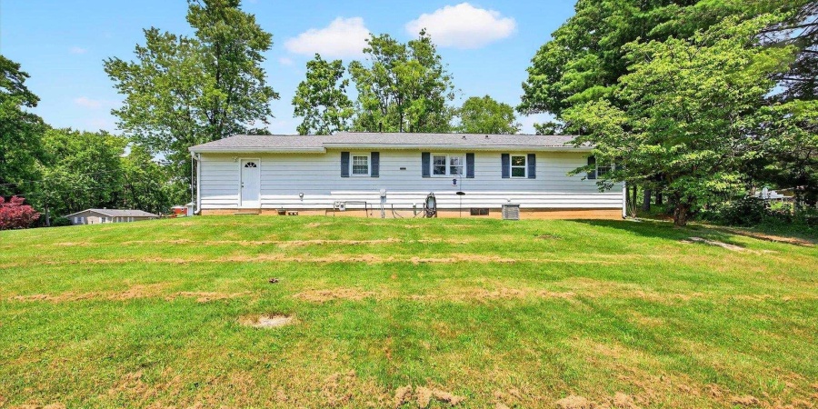 3725 W Jeffrey Road, Bloomington, Indiana 47403-4115,MLS,202524767