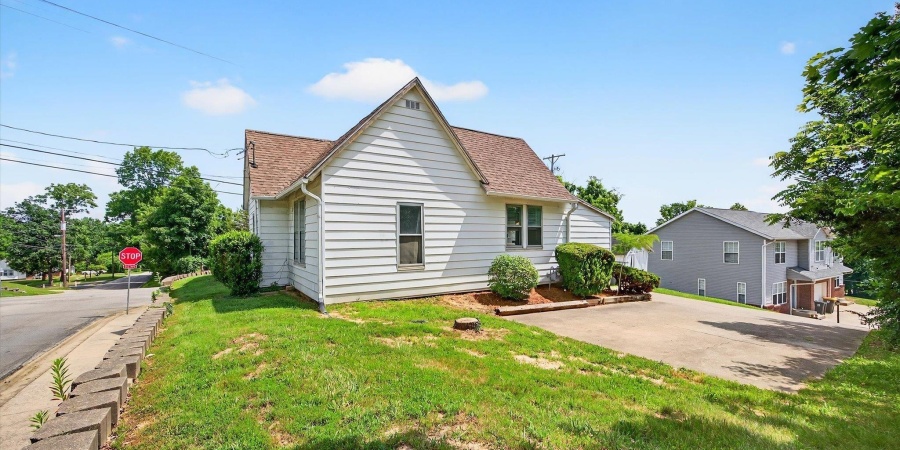 1499 W Allen Street, Bloomington, Indiana 47403,MLS,202524912