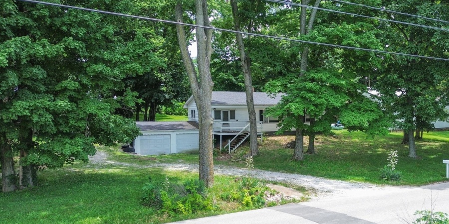 448 Maple Leaf Road, Bedford, Indiana 47421,MLS,202525050