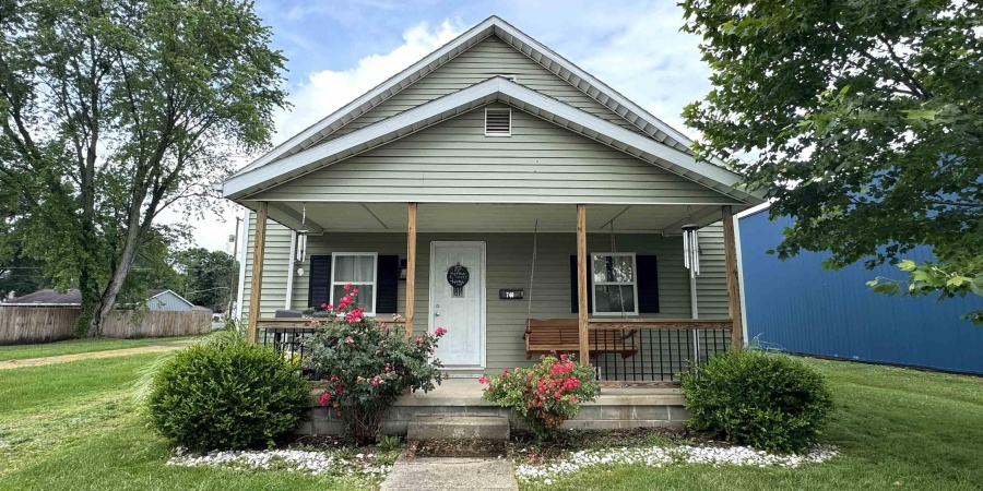 740 NW 3rd Street, Linton, Indiana 47441,MLS,202525293